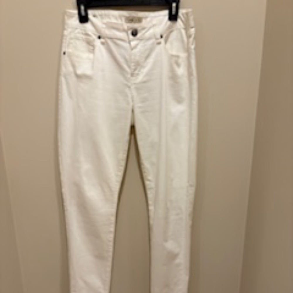 Cabi 231 Curvy Jeans. Size 8.